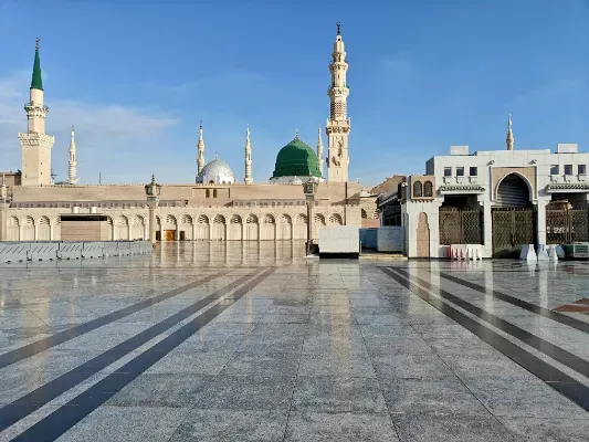 7 Nights 4 Star Umrah Package